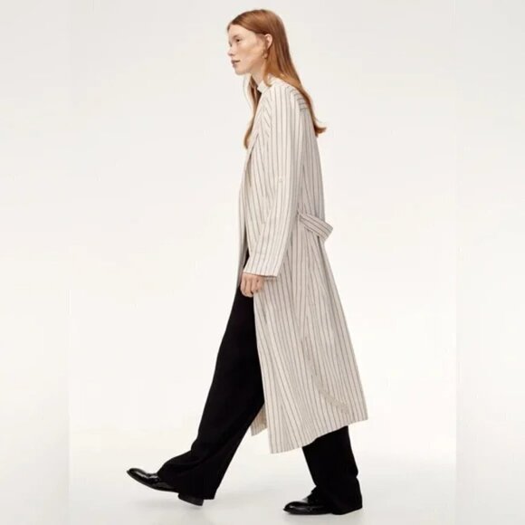 Aritzia Babaton Kahlo Robe Jacket - Picture 2 of 16